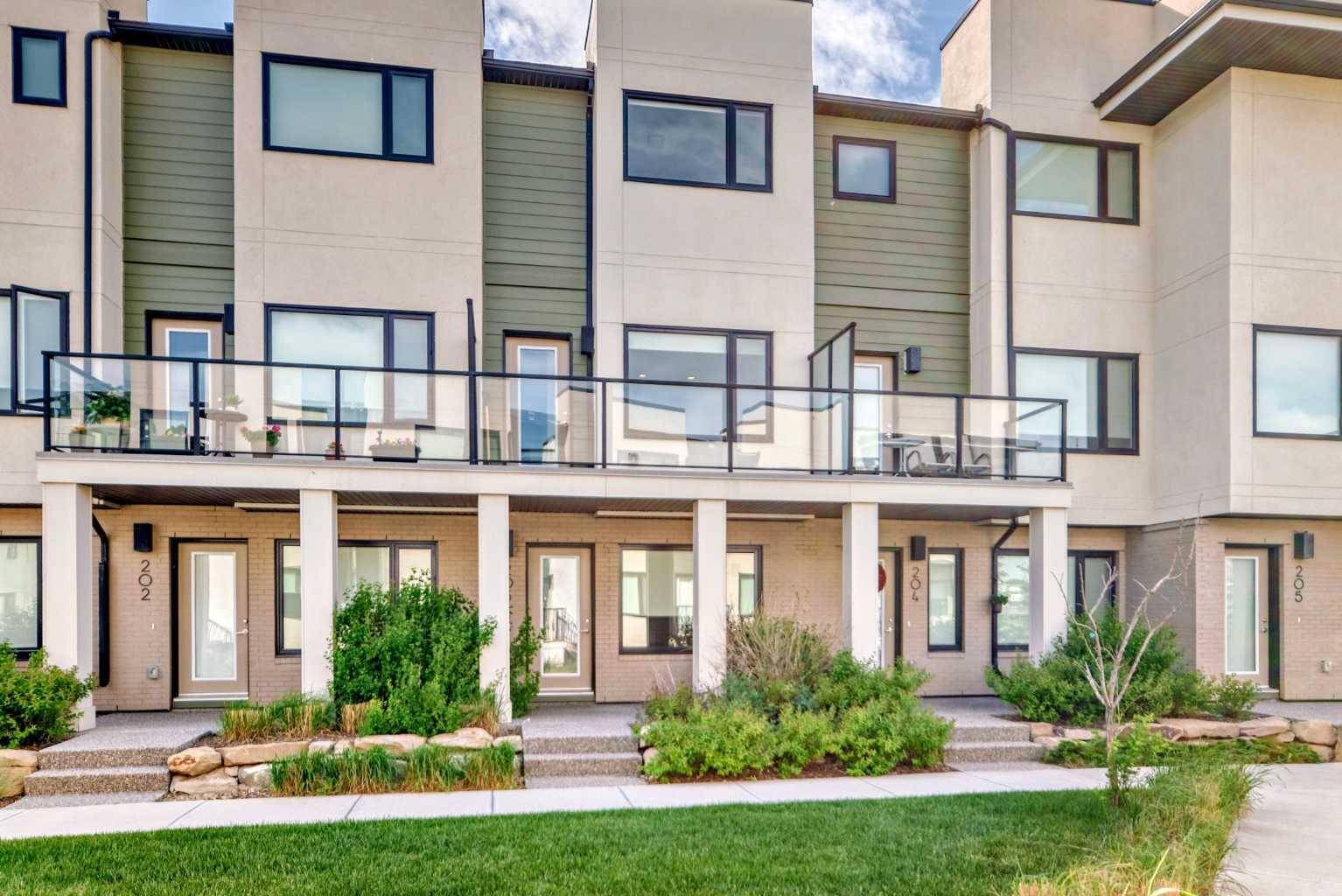 218 Sherwood SQ NW #203, Calgary, AB T3R 0Y2