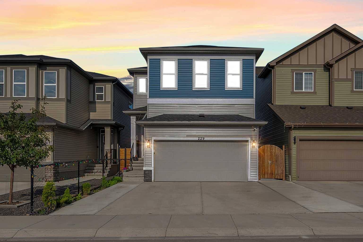 229 Cornerbrook Common NE, Calgary, AB T3N1L9