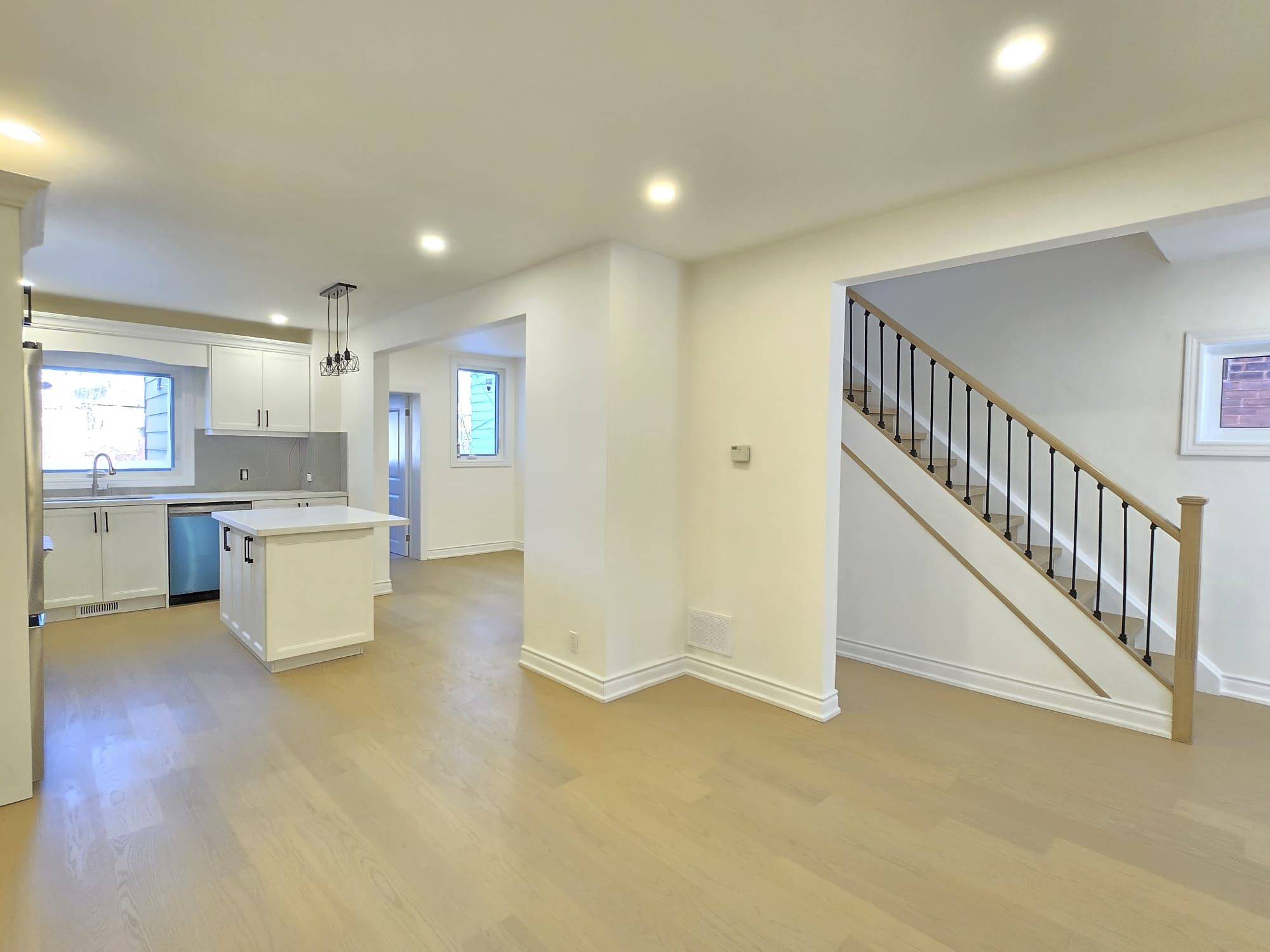 Toronto C03, ON M6E 3N9,1745 Dufferin ST
