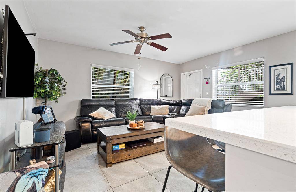Oakland Park, FL 33334,4050 NE 12th Ter #36-2