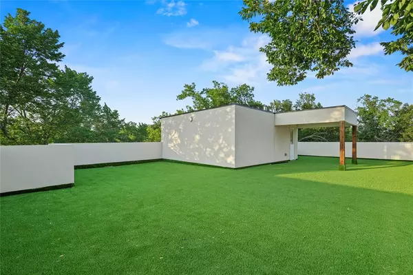 Dallas, TX 75212,4128 Pluto Street