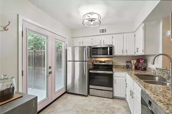 Farmers Branch, TX 75234,14800 Enterprise Drive #19B