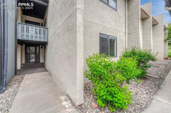 1146 Fontmore RD #A, Colorado Springs, CO 80904