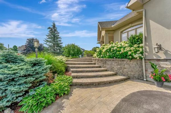Stittsville - Munster - Richmond, ON K2S 1R1,2 Beechgrove GDNS
