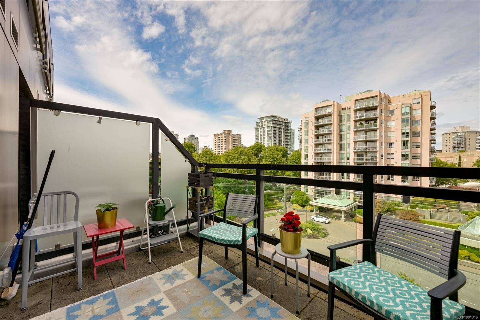 Victoria, BC V8V 0C9,1029 View St #523