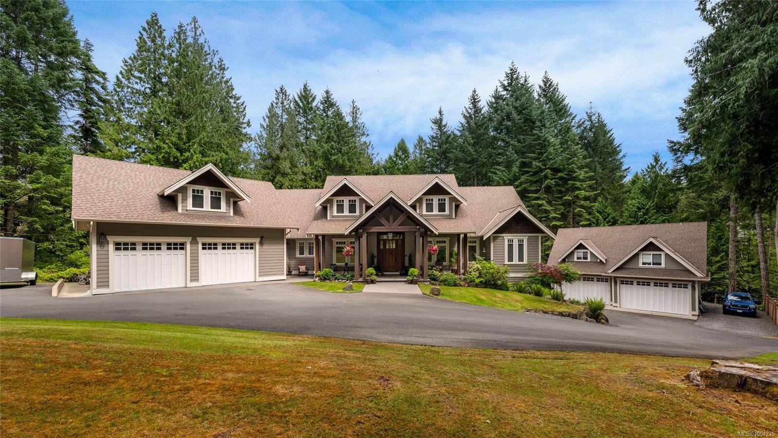 1453 White Pine Terr, Highlands, BC V9B 6J3