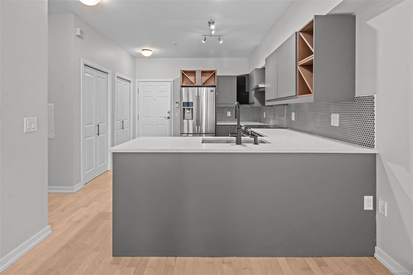 Colwood, BC V9B 2W3,360 Goldstream Ave #107