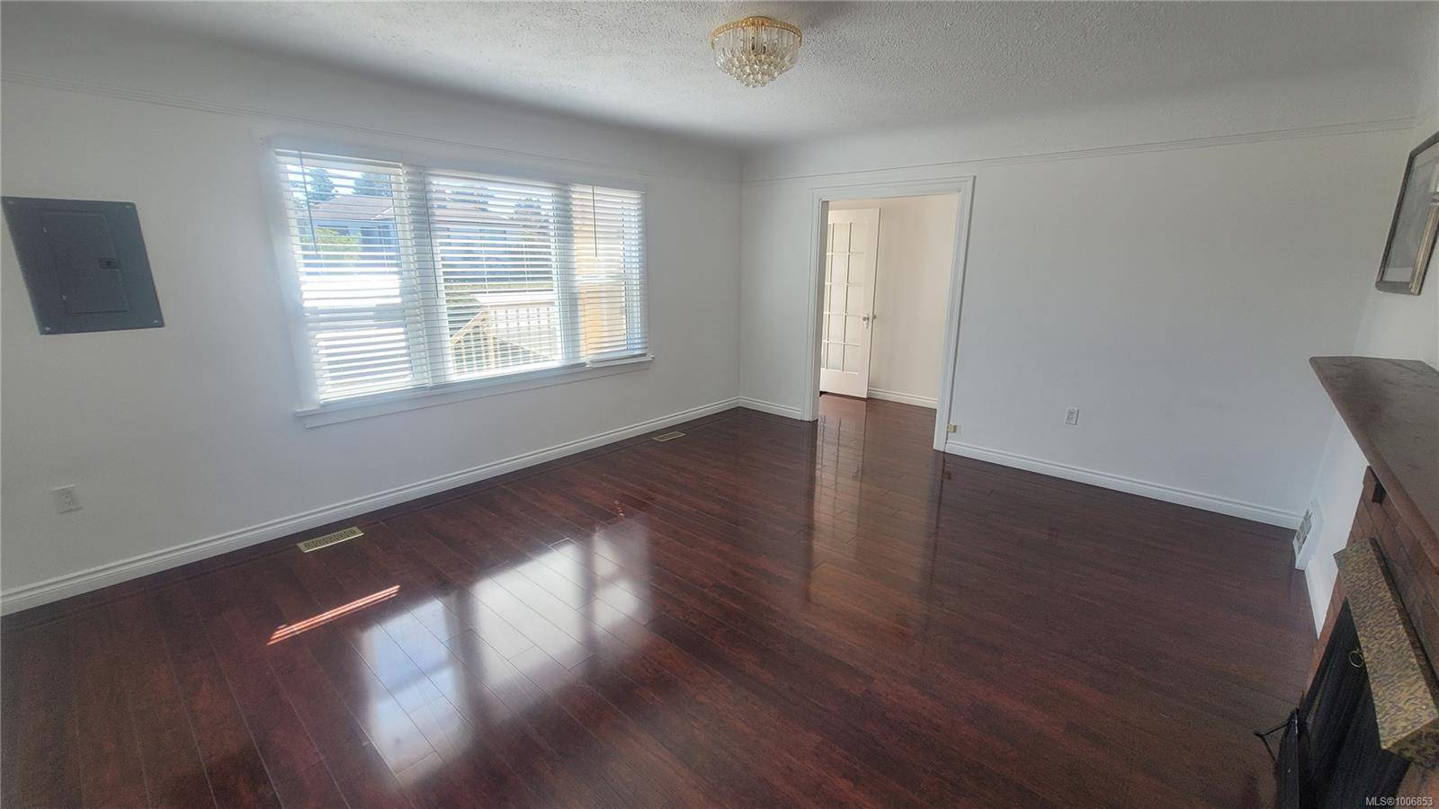 Saanich, BC V9A 1B8,136 Burnside Rd W
