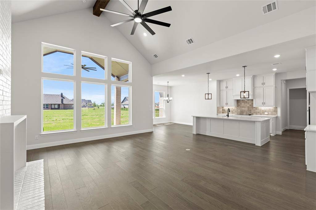 Gunter, TX 75058,325 Waterview