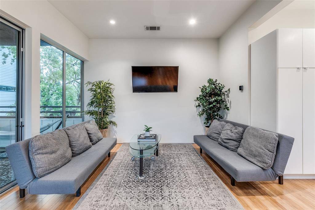 Dallas, TX 75204,4401 Roseland Avenue #A
