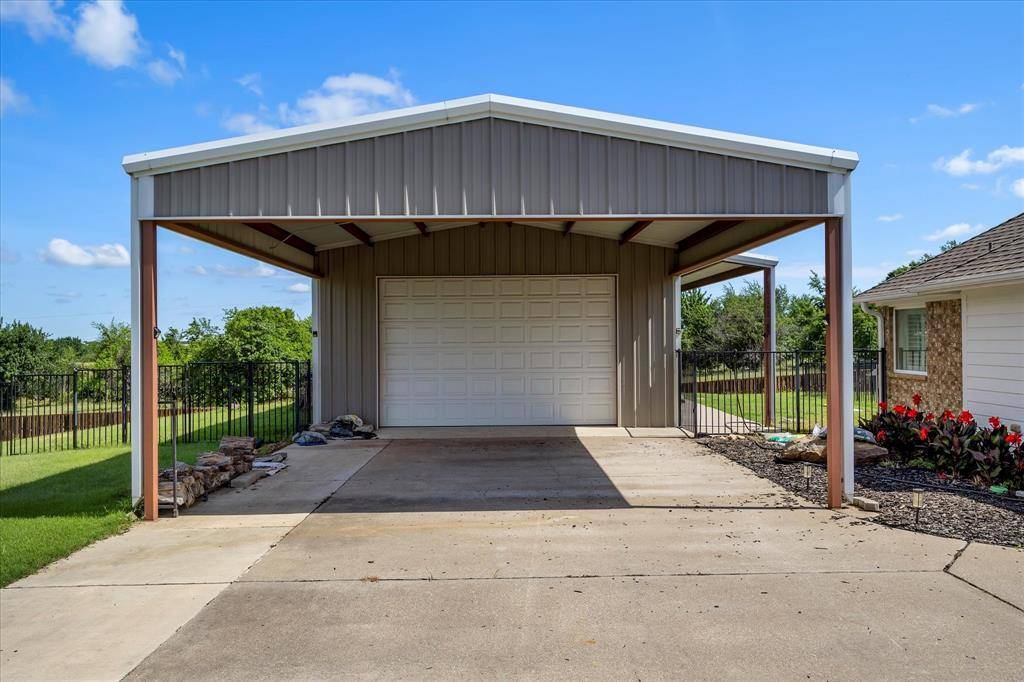 Nevada, TX 75173,528 Hubbard Circle