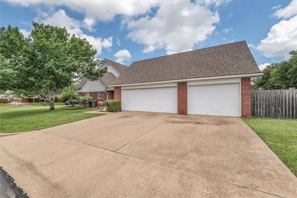 Waco, TX 76657,838 Country Lane Drive