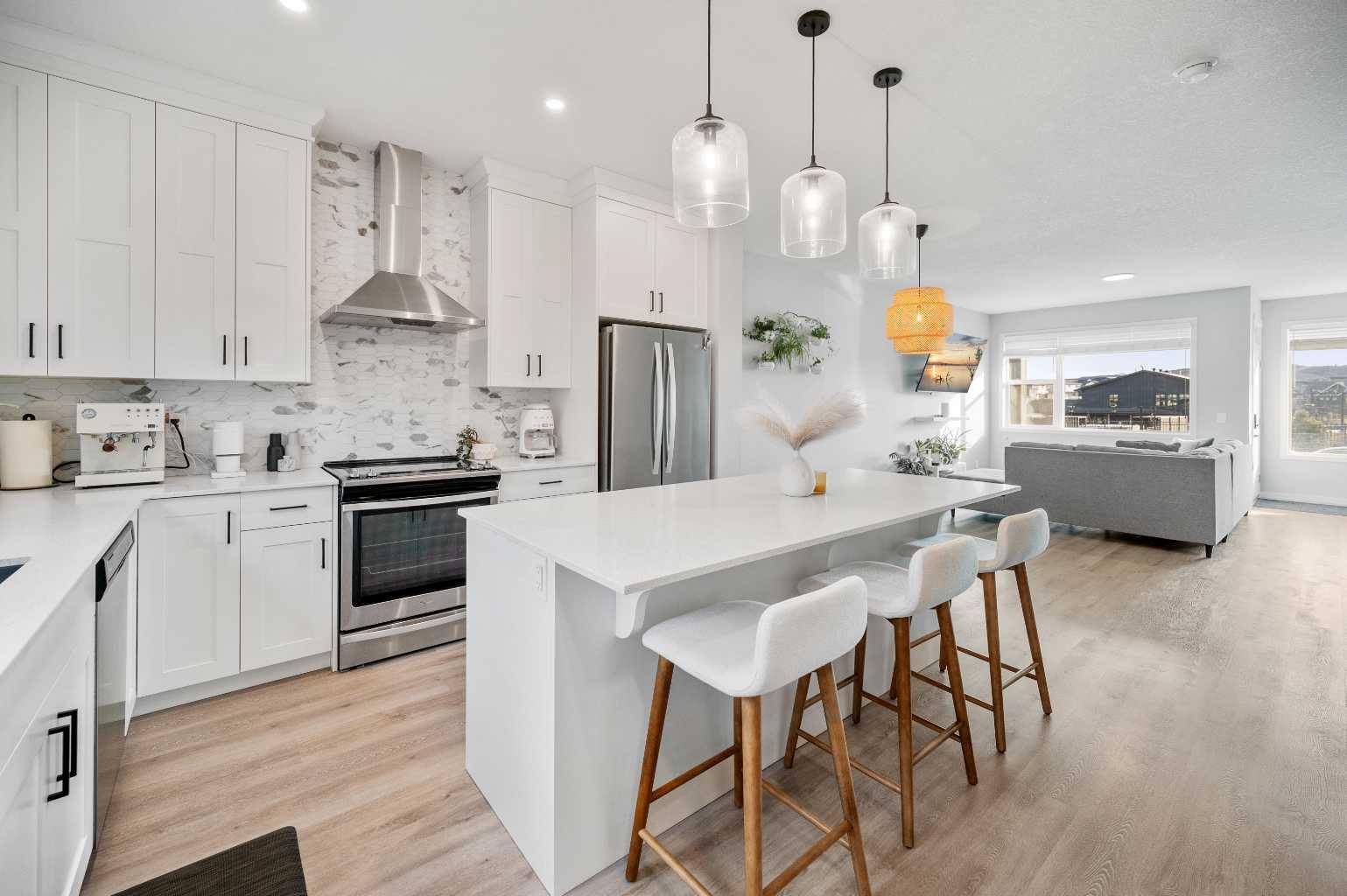 180 Rowmont BLVD Northwest, Calgary, AB t3l2m4