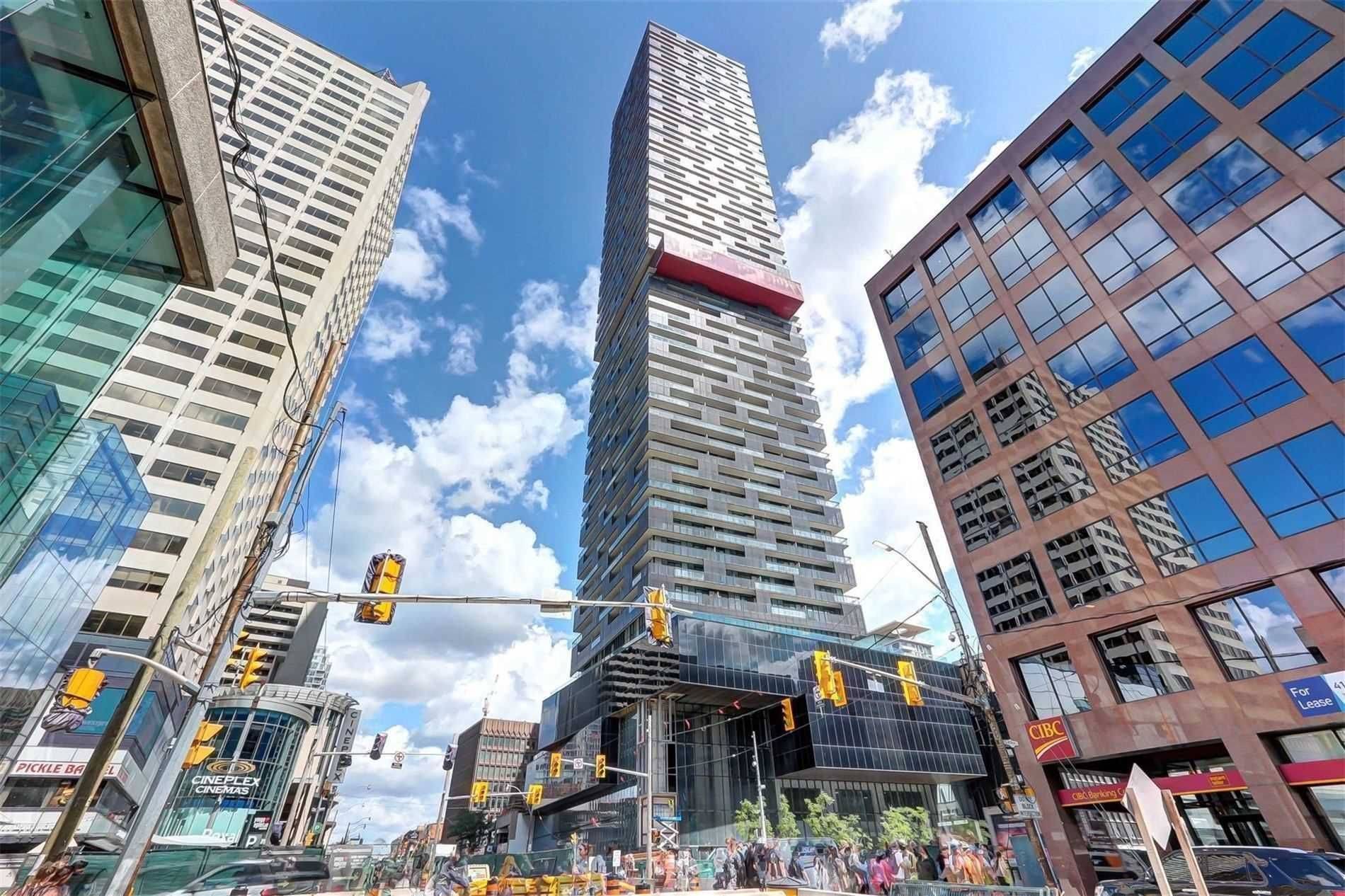 8 Eglinton AVE E #5202, Toronto C03, ON M4P 0C1