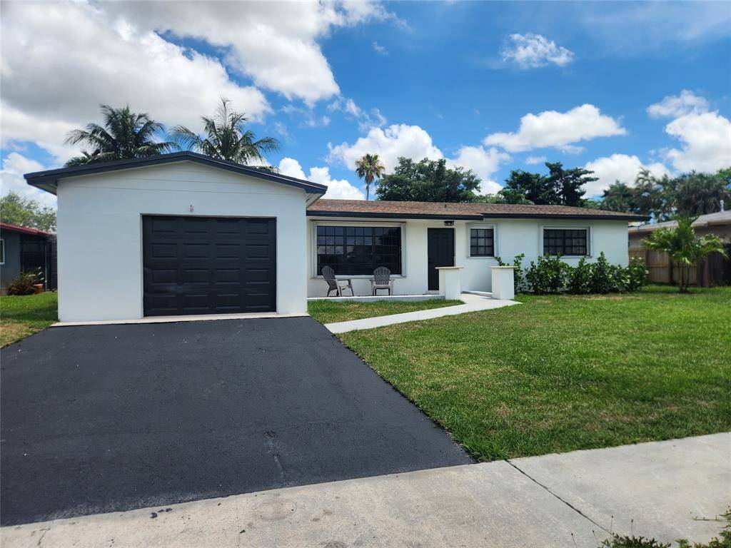 8301 NW 17th Ct, Pembroke Pines, FL 33024