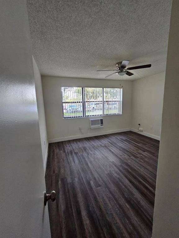 Hialeah, FL 33015,18335 NW 68 Ave #700-107A