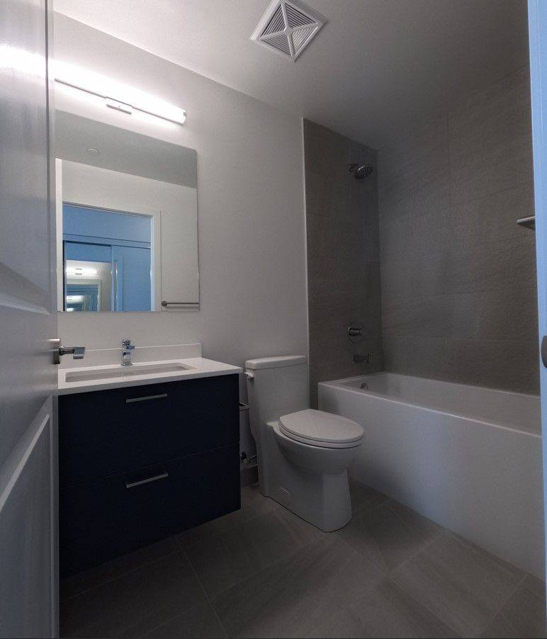 Vaughan, ON L4J 0L7,30 Upper Mall WAY #415