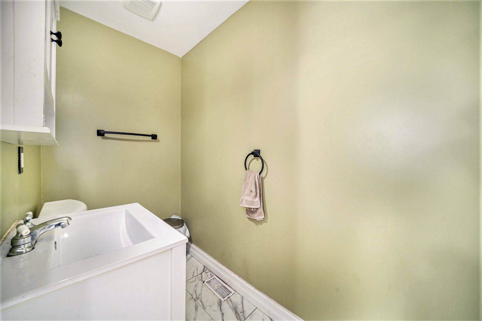 Smiths Falls, ON K7A 2K6,25 Kensington AVE