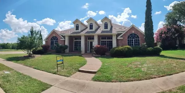 3901 Moonbeam Court, Plano, TX 75074