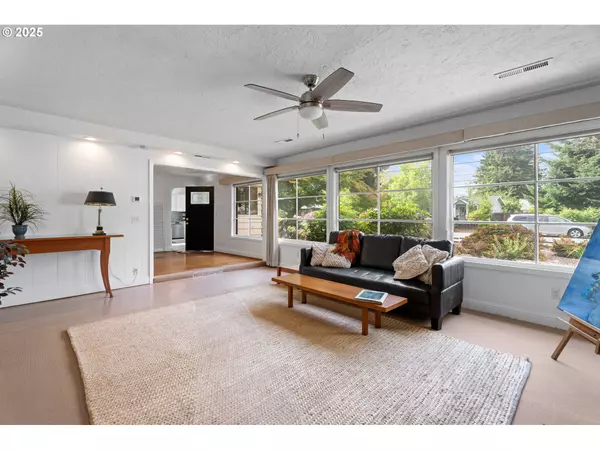 Portland, OR 97220,11016 NE FARGO ST