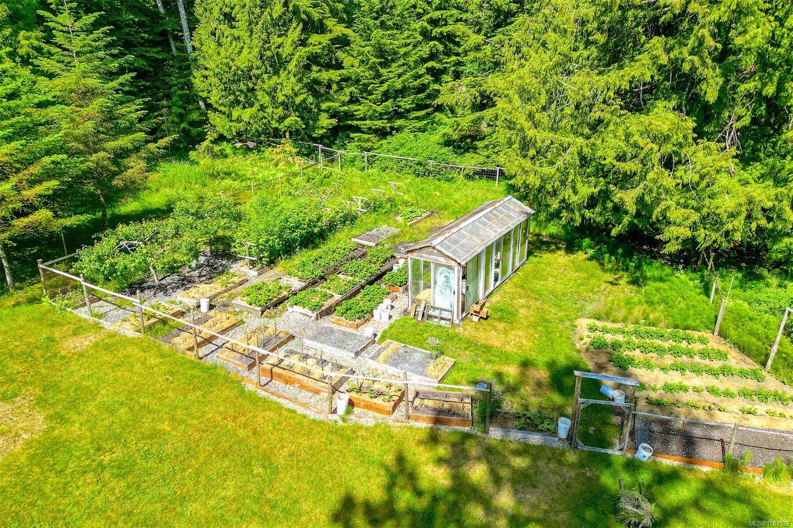 Fanny Bay, BC V0R 1W0,634 Curran Rd