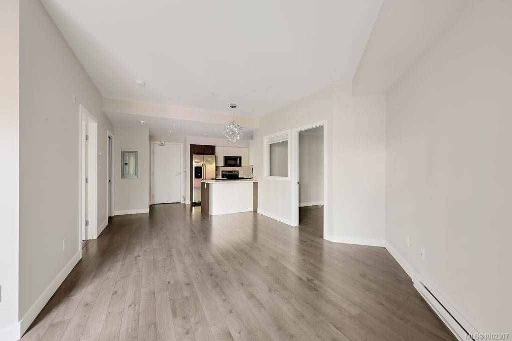 Saanich, BC V8X 2S1,1000 Inverness Rd #203