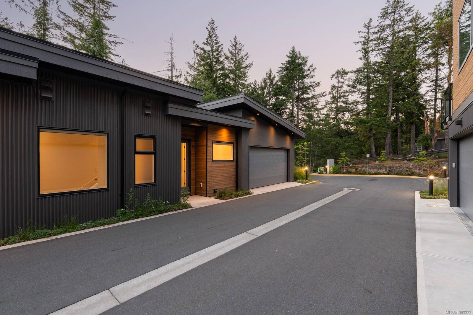 Colwood, BC V9C 0T1,3921 Olympian Way #15