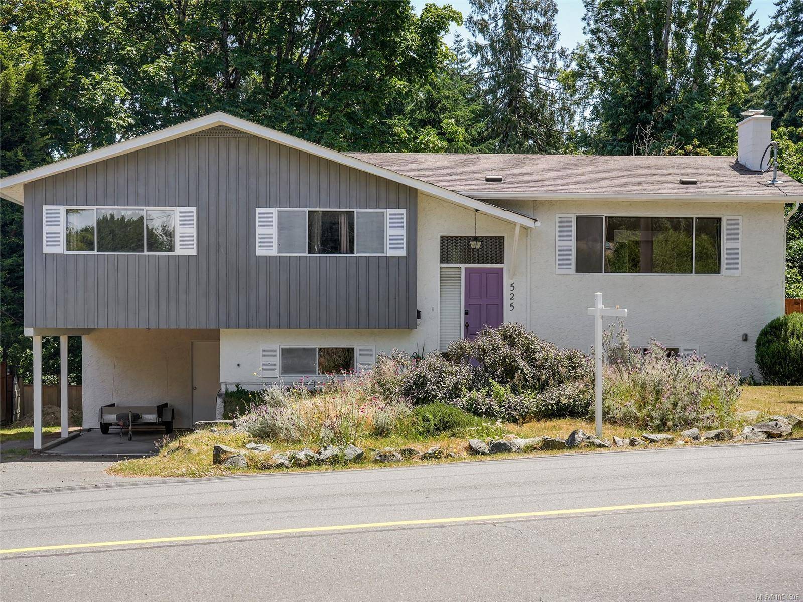 525 Atkins Rd, Langford, BC V9B 3A1