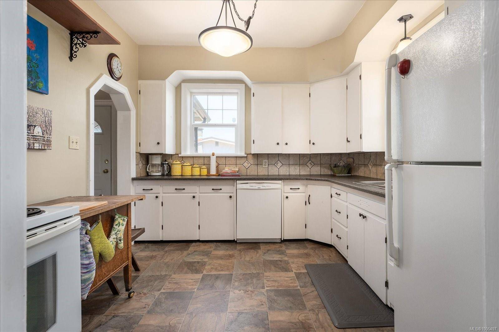 Nanaimo, BC V9R 1T7,612 Fourth St