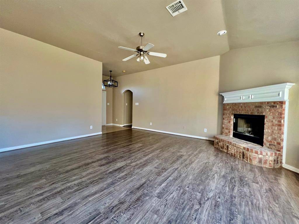 Burleson, TX 76028,2436 Castle Pines Drive