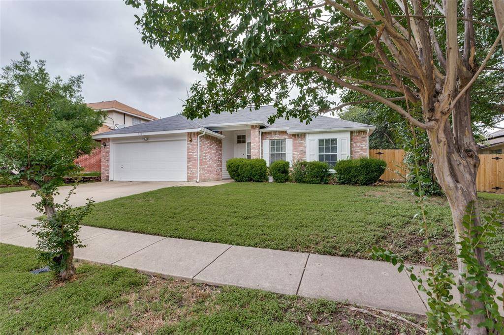 5203 Rio Bravo Drive, Arlington, TX 76017