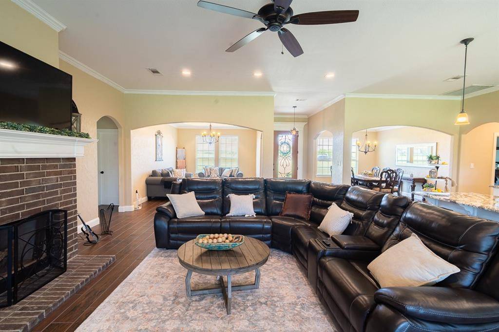 Waxahachie, TX 75167,1865 Rough Creek Road