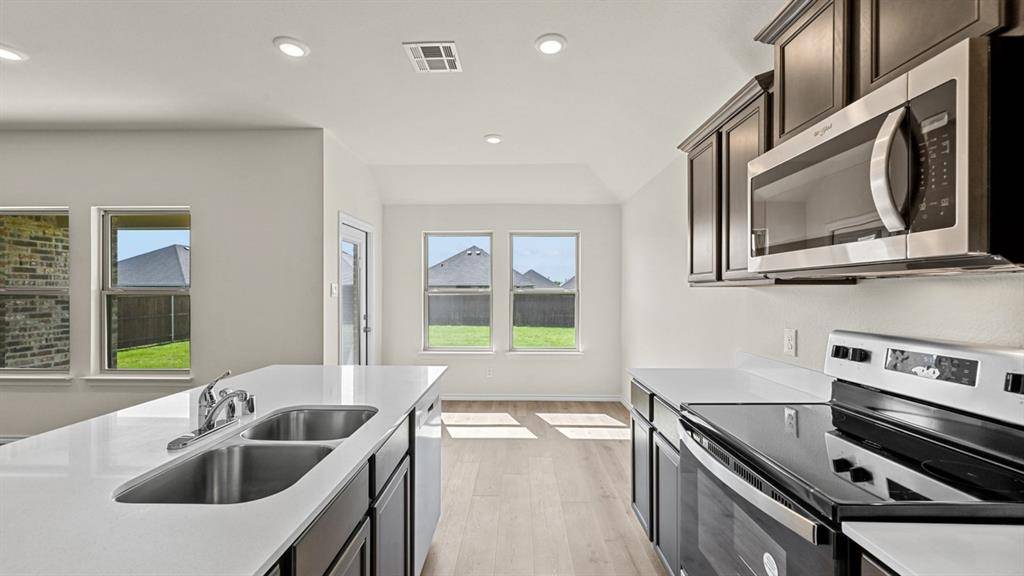 Waxahachie, TX 75165,383 Pleasant Colony Drive