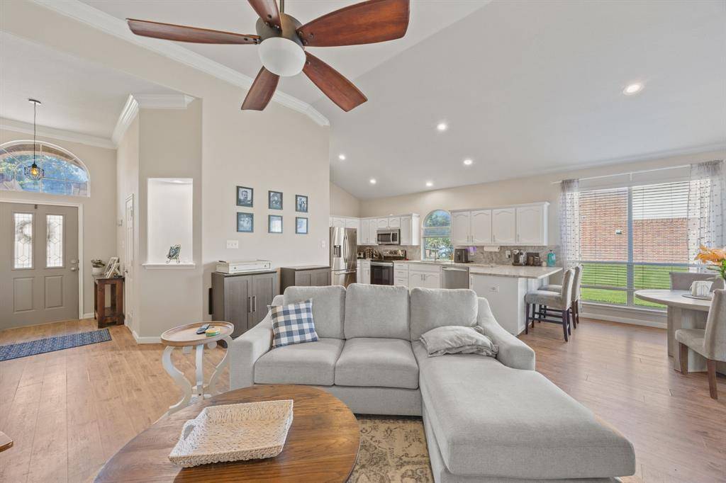 Burleson, TX 76028,1016 Vista View Drive
