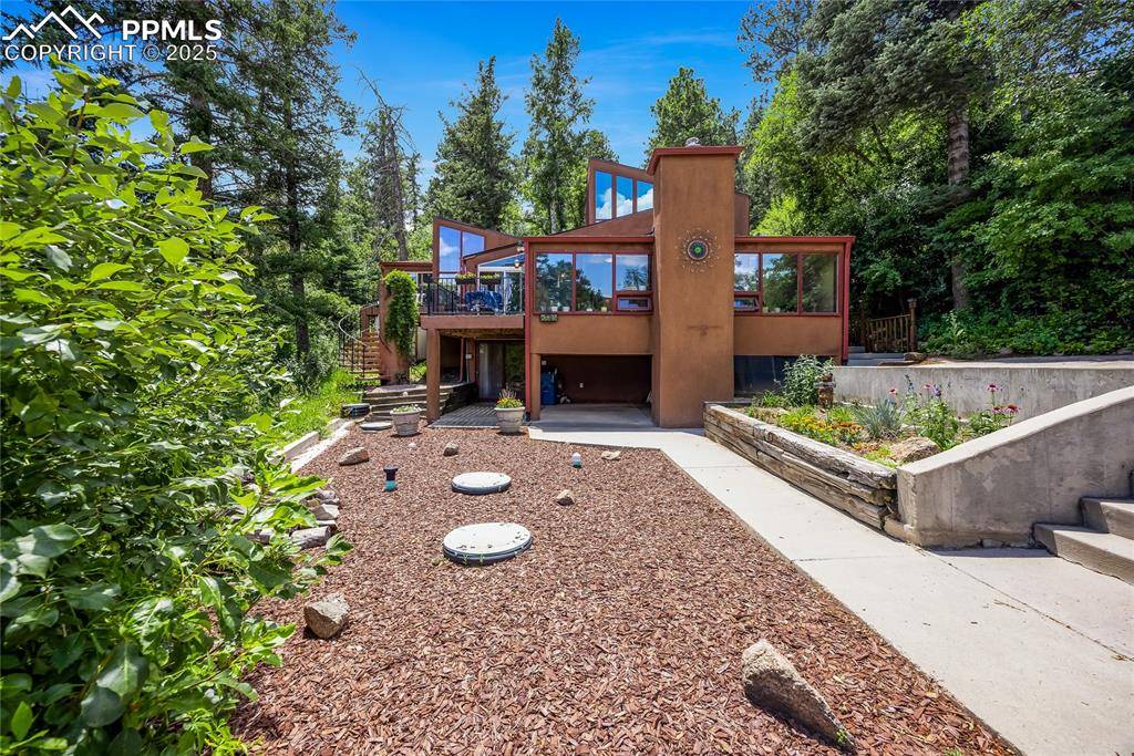 Colorado Springs, CO 80906,1735 Pine LN