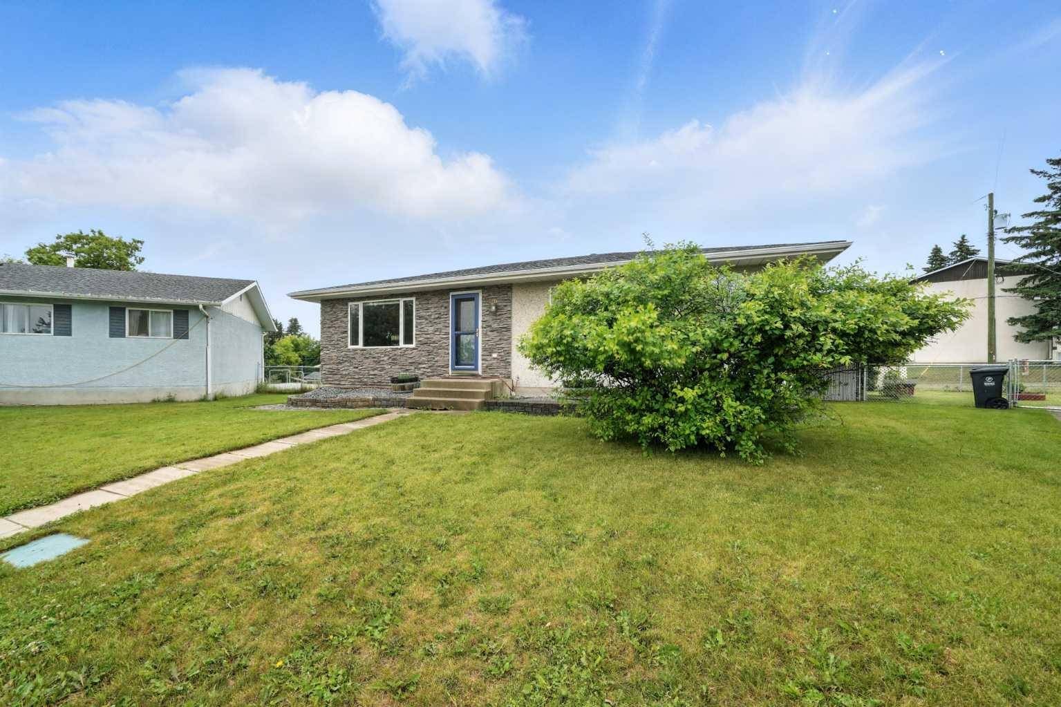 Rocky Mountain House, AB T4T1G8,5220 52 ST