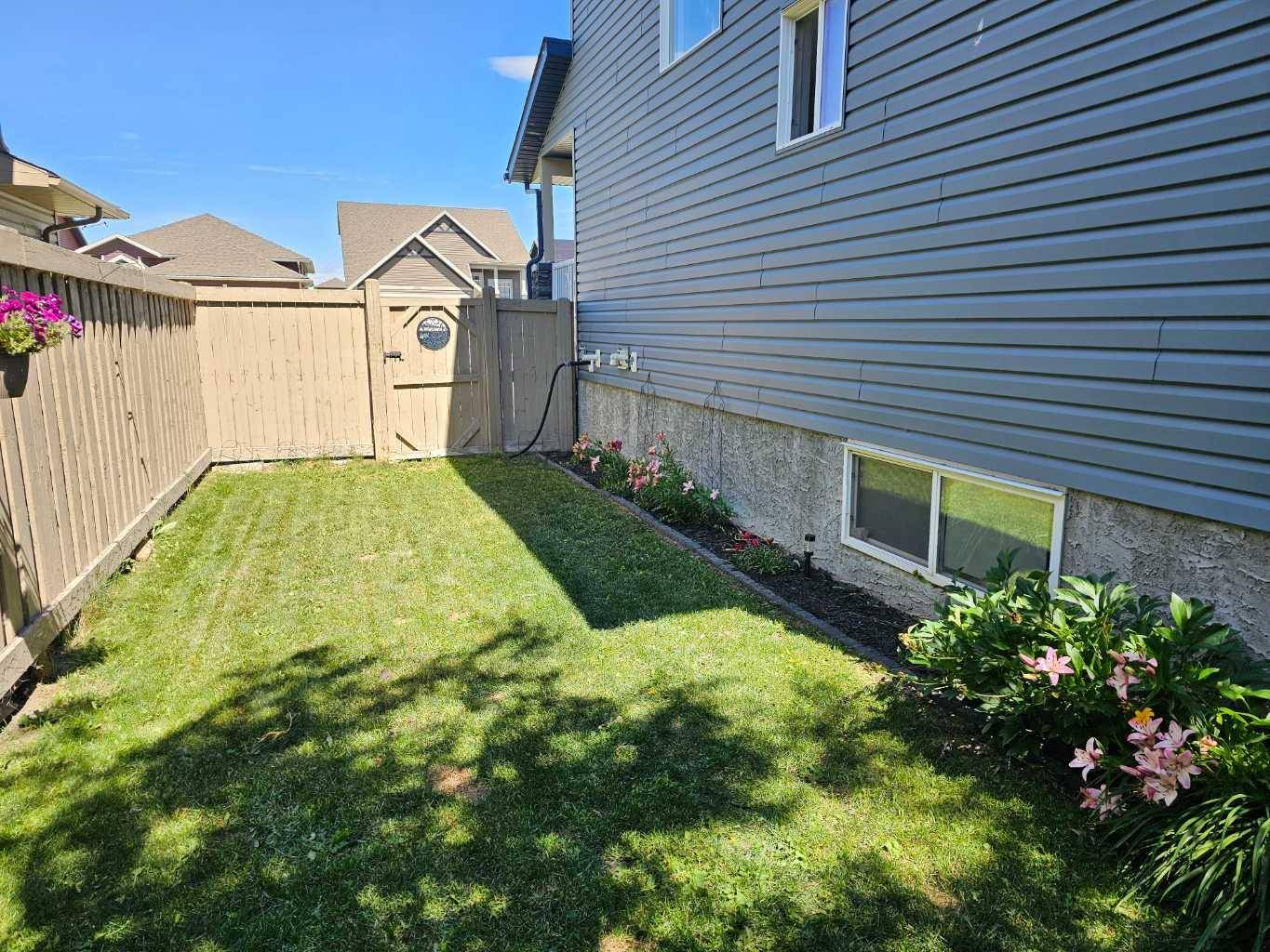 Grande Prairie, AB T8V 4A7,11309 105A AVE