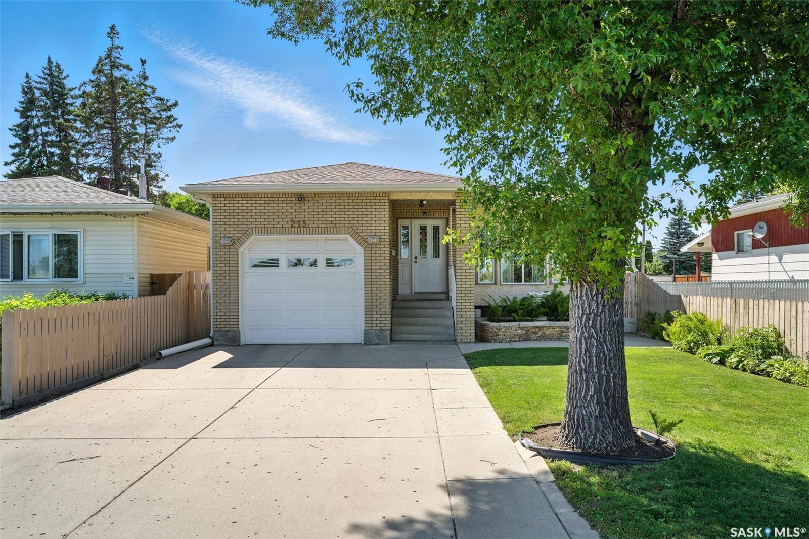 Saskatoon, SK S7L 2V6,215 P AVENUE N