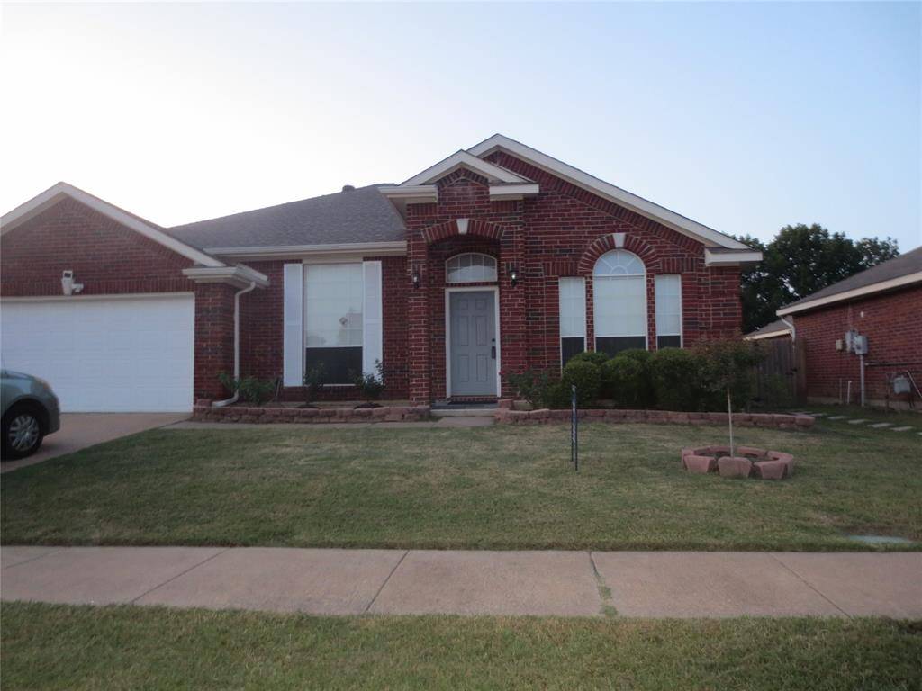 225 Quail Meadows Lane, Arlington, TX 76002