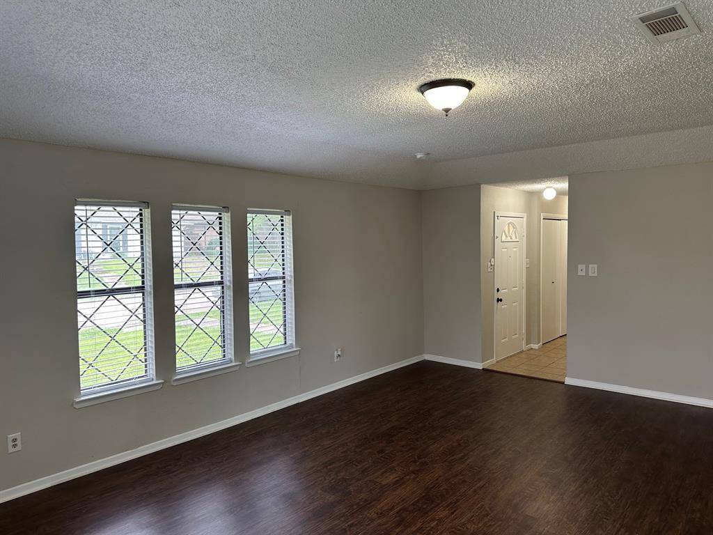 Mesquite, TX 75150,621 Southwynd Street