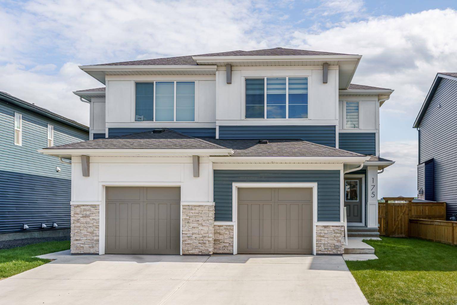 175 Willow PL, Cochrane, AB T4C 2A4