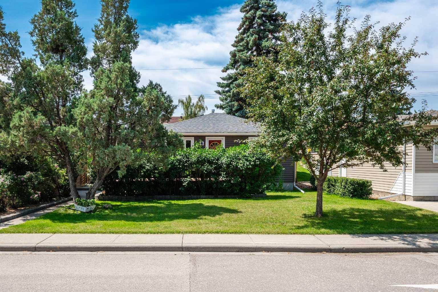 4639 70 ST NW, Calgary, AB T3B2K7