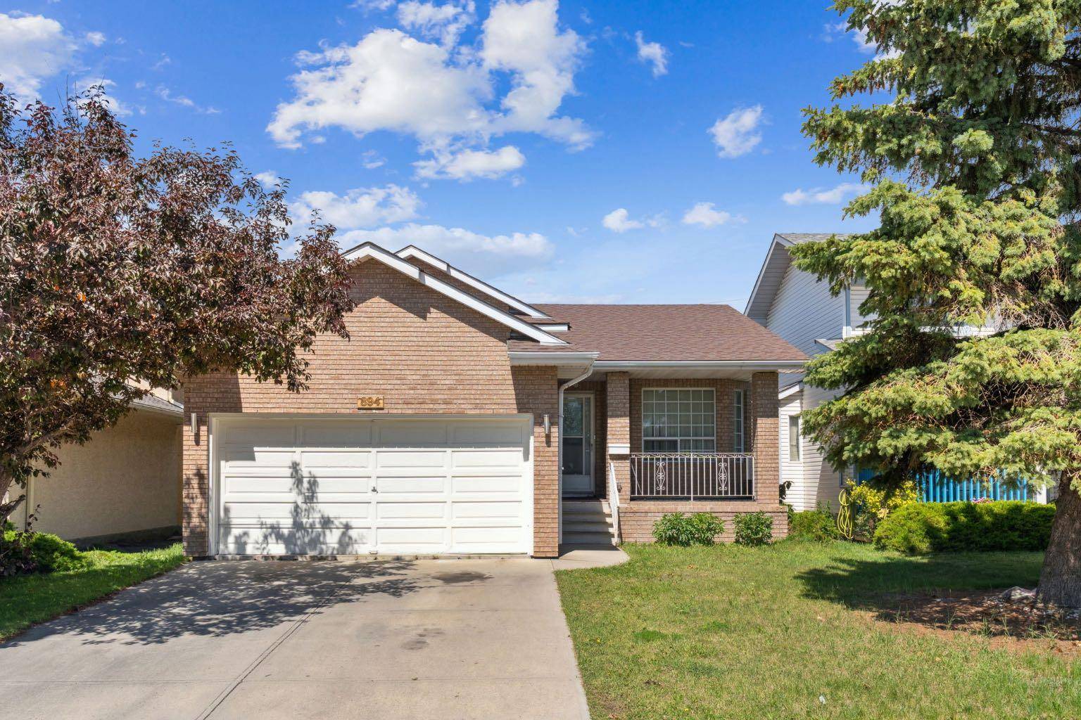 894 Applewood DR Southeast, Calgary, AB T2A 7P2
