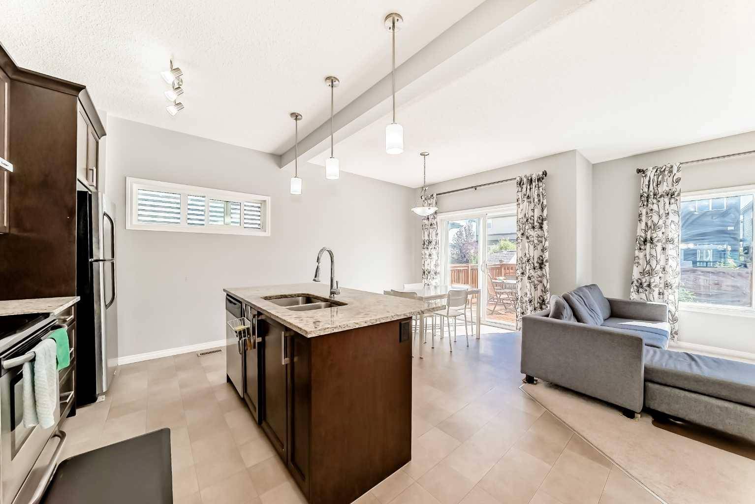 Calgary, AB T2X 4C6,121 Walgrove GDNS Southeast