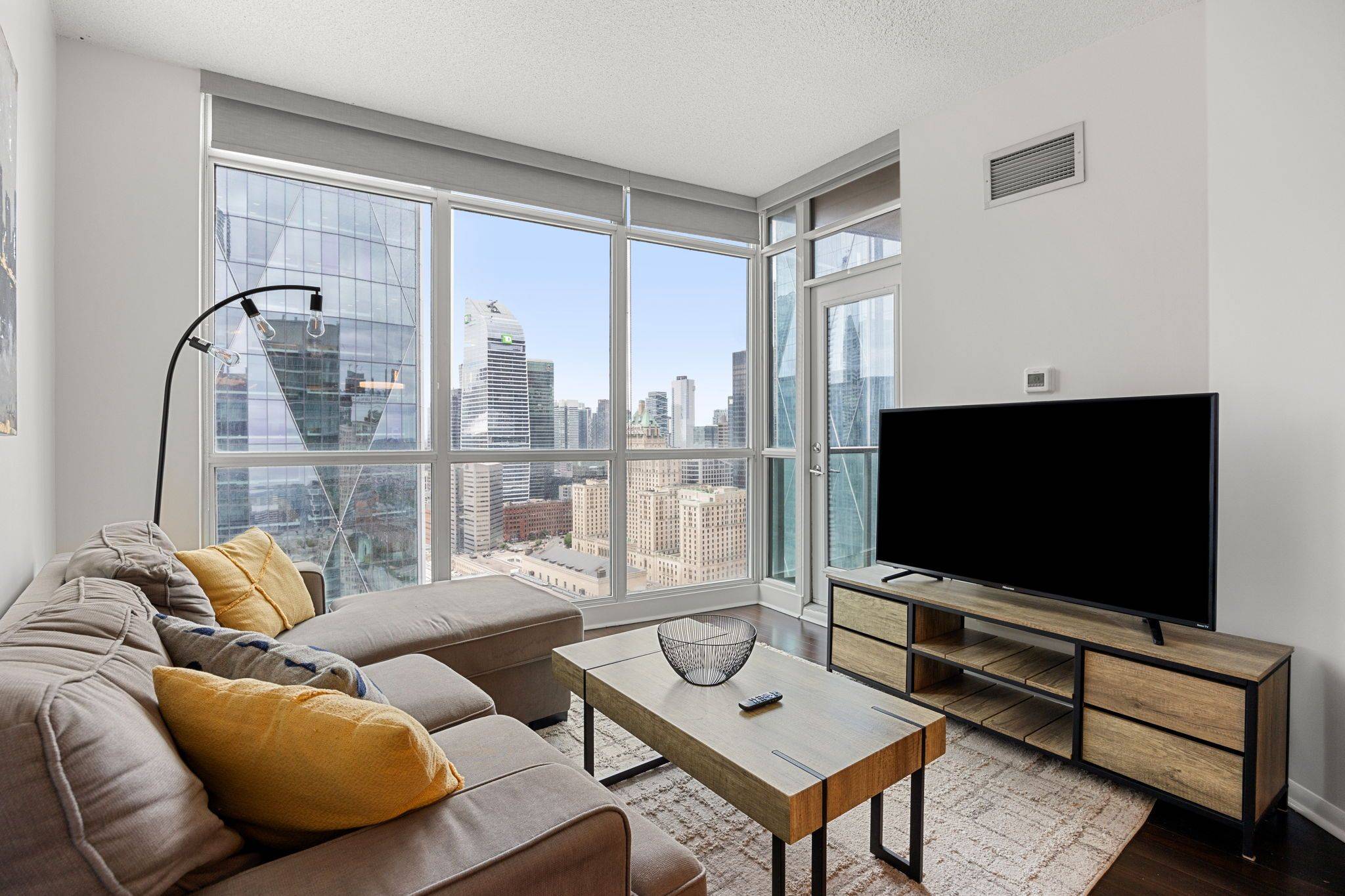 18 Yonge ST #3602, Toronto C01, ON M5E 1Z8