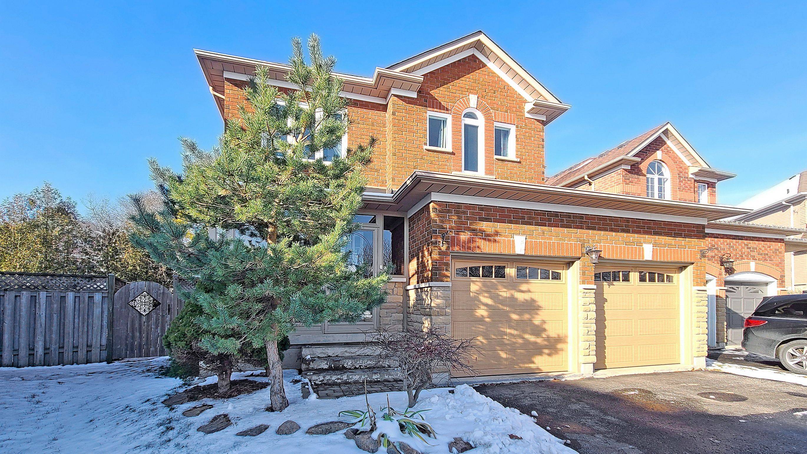 Pickering, ON L1V 7C5,913 Wingarden CRES