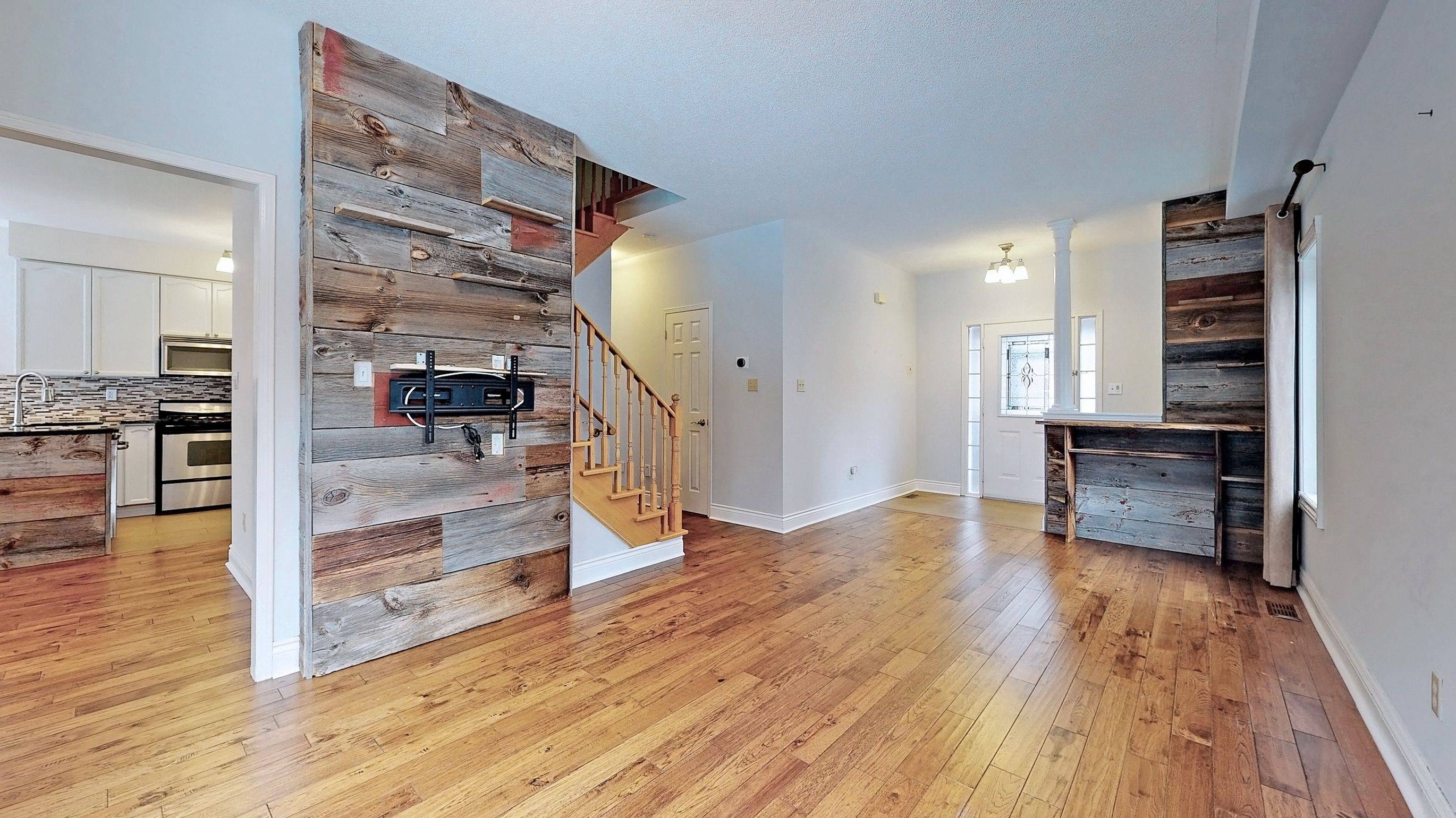 Pickering, ON L1V 7C5,913 Wingarden CRES