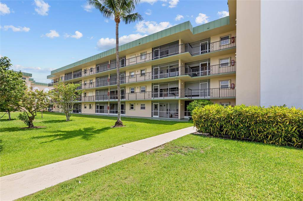 Deerfield Beach, FL 33441,808 SE 7th St #105-B