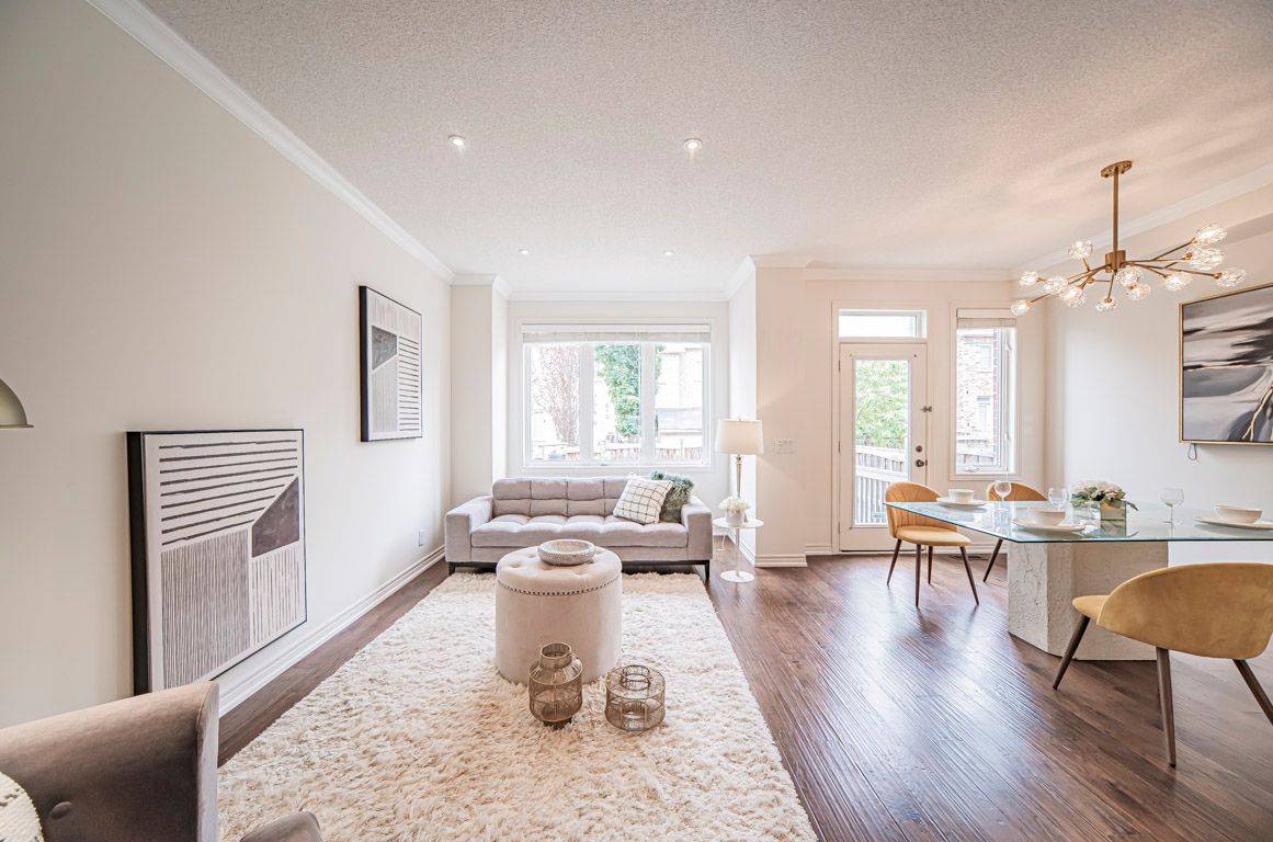 104 Harvest Hills BLVD, East Gwillimbury, ON L9N 0B3