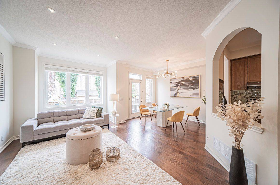 East Gwillimbury, ON L9N 0B3,104 Harvest Hills BLVD